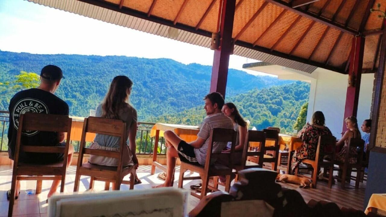 Aris Homestay And Warung Made Munduk Eksteriør billede