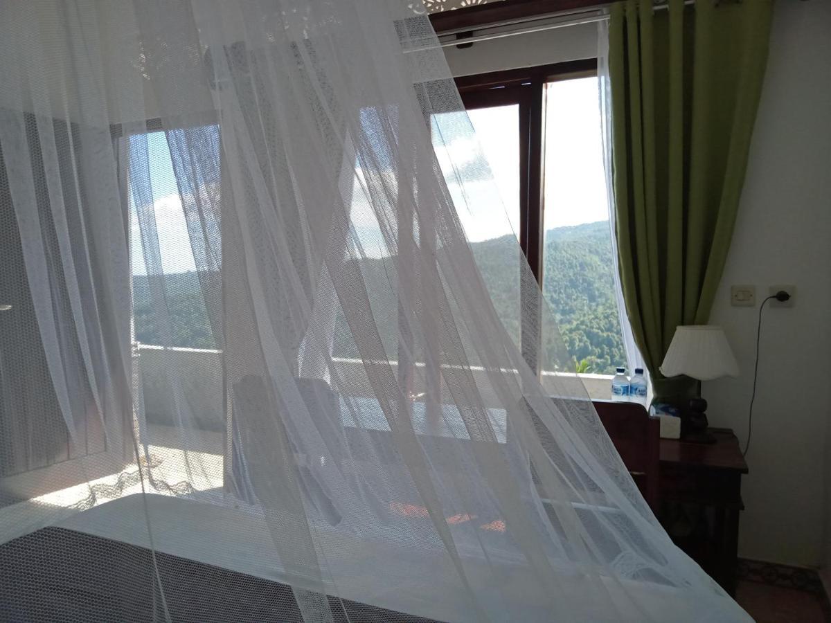 Aris Homestay And Warung Made Munduk Eksteriør billede