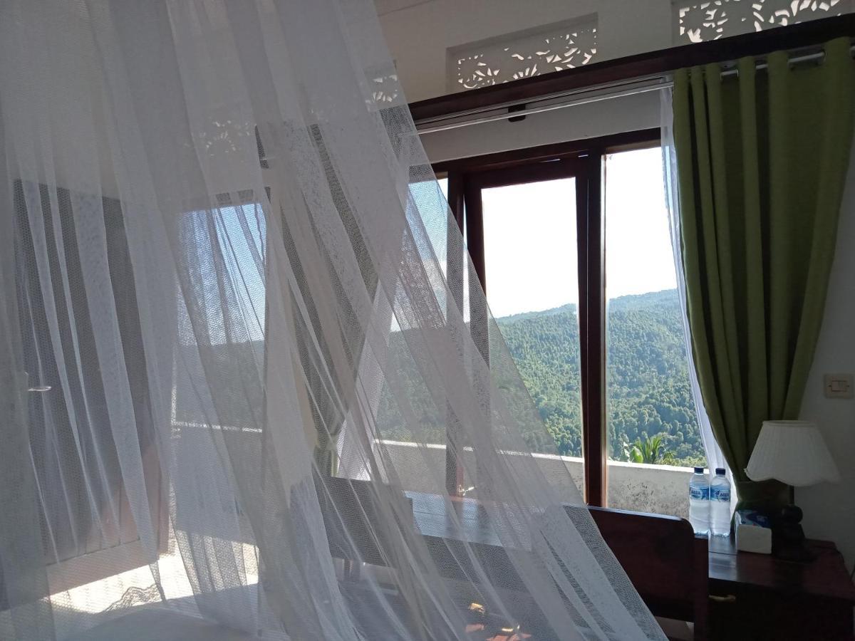Aris Homestay And Warung Made Munduk Eksteriør billede